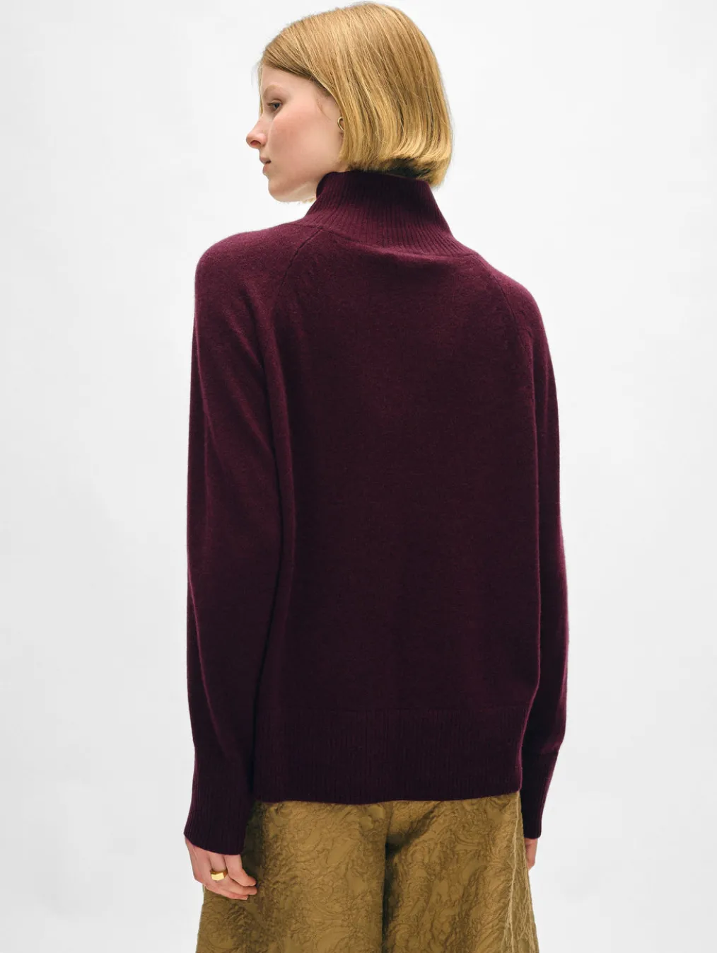 cashmere rib trim standneck