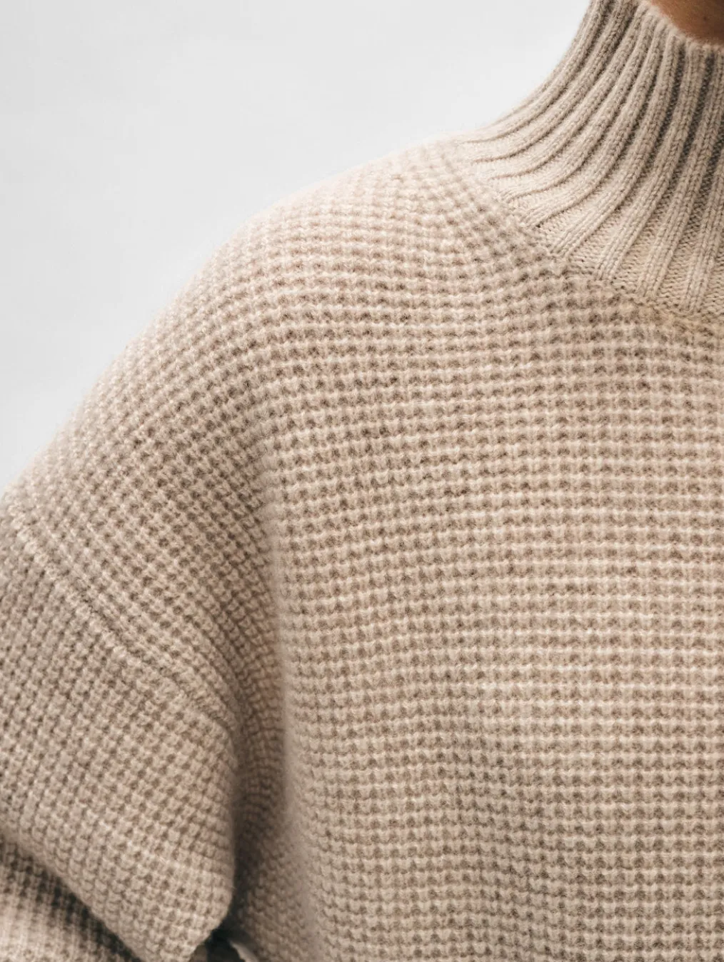 cashmere waffle standneck
