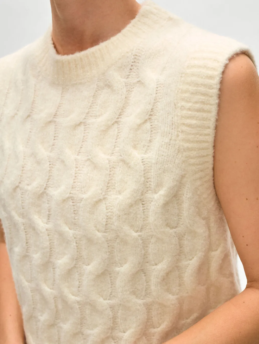 merino cashmere boucle cable vest